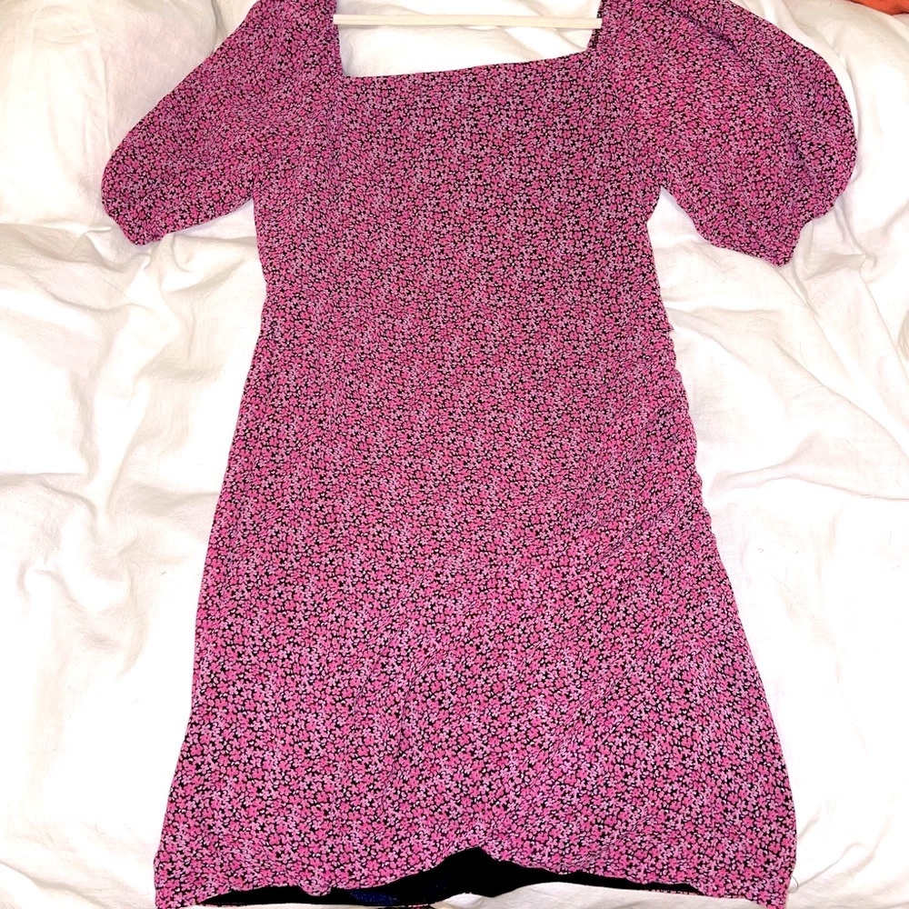 Ruche side flower dress.